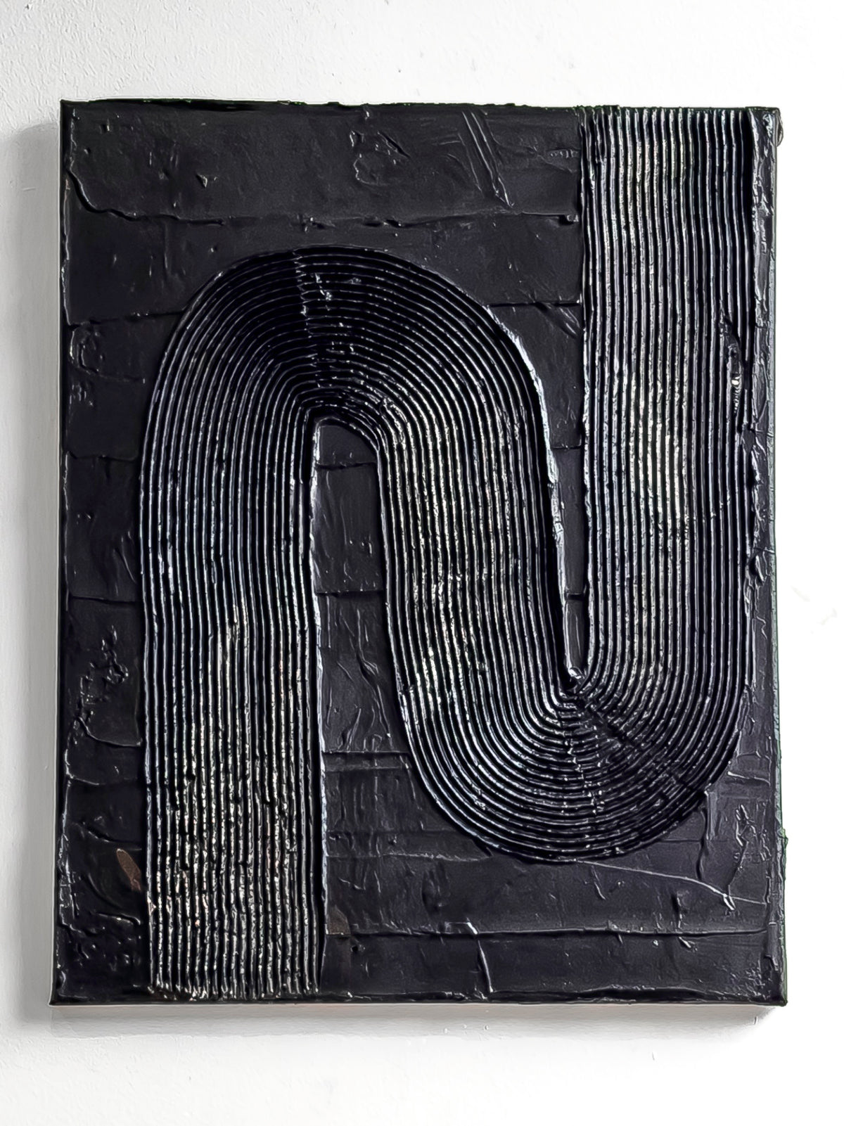 Black 002 · view 1 of 2